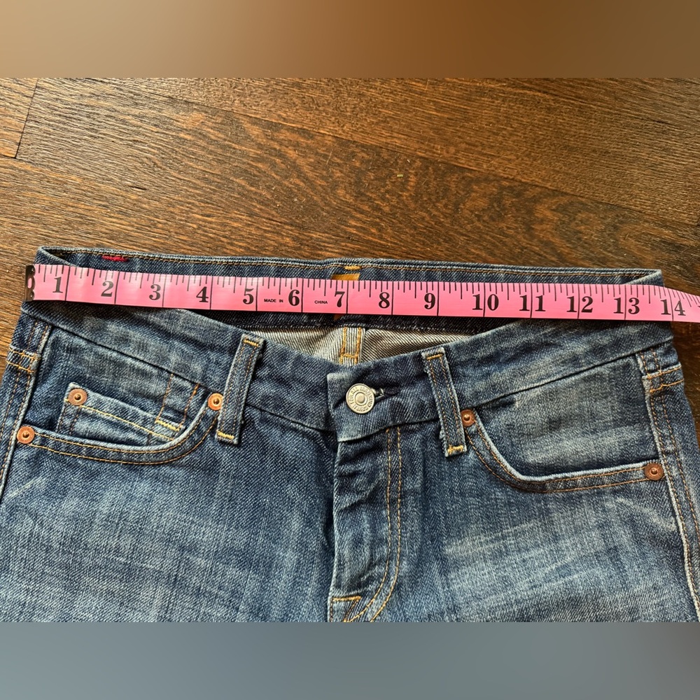 7 For All Mankind - Cropped “A” Pocket - Size 26 - Picture 9 of 10